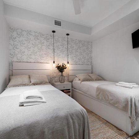 2 Bedrooms 1 Bathroom Furnished - Justicia - Executive Style - Mintystay Madrid Exteriör bild